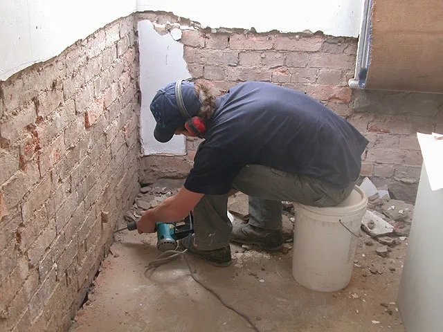 Replastering after damp treatment